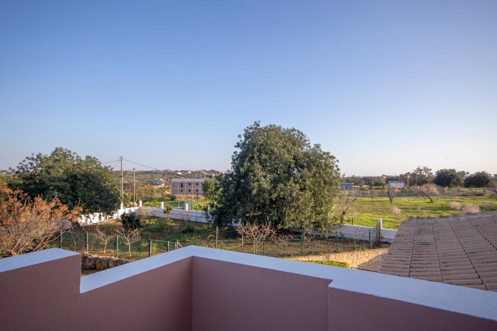 Al Meida Guesthouse Albufeira Exterior photo