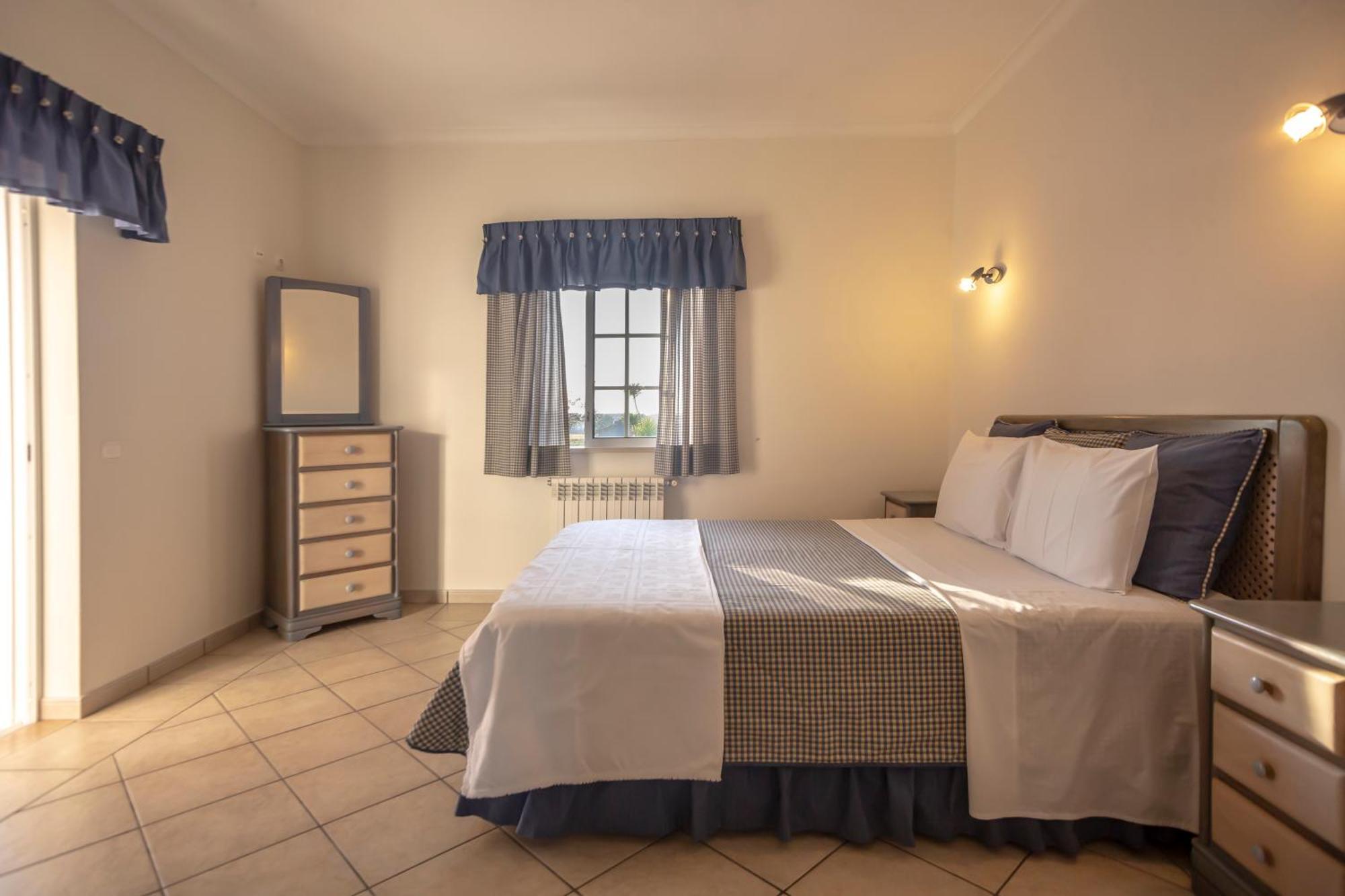 Al Meida Guesthouse Albufeira Exterior photo