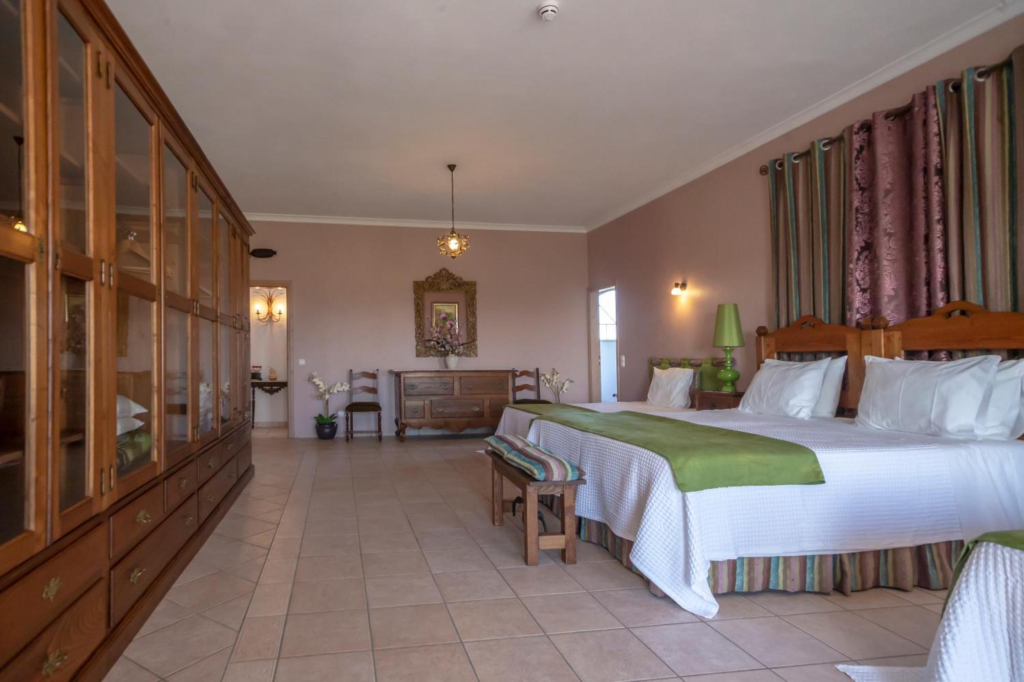 Al Meida Guesthouse Albufeira Exterior photo