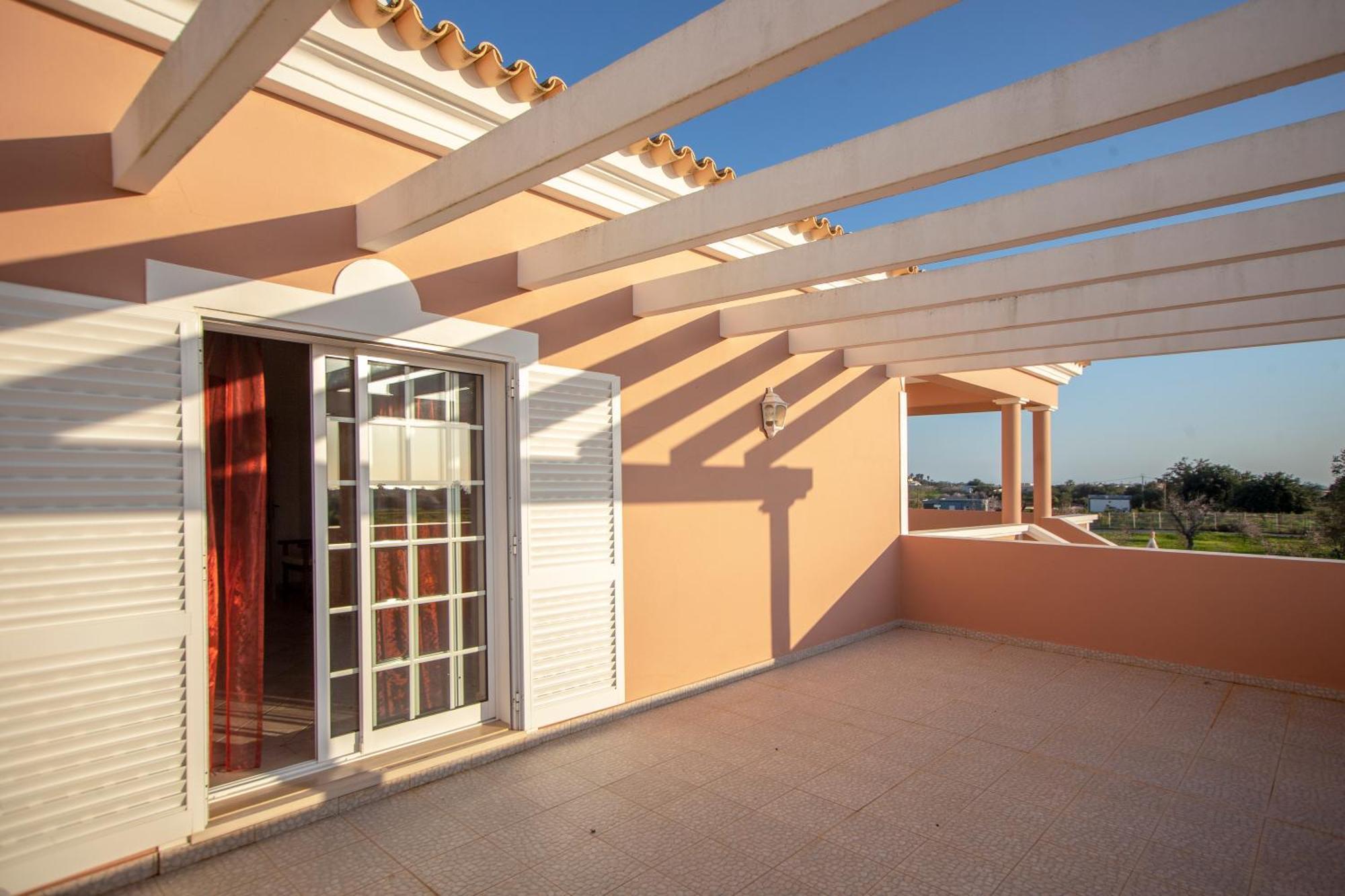 Al Meida Guesthouse Albufeira Exterior photo