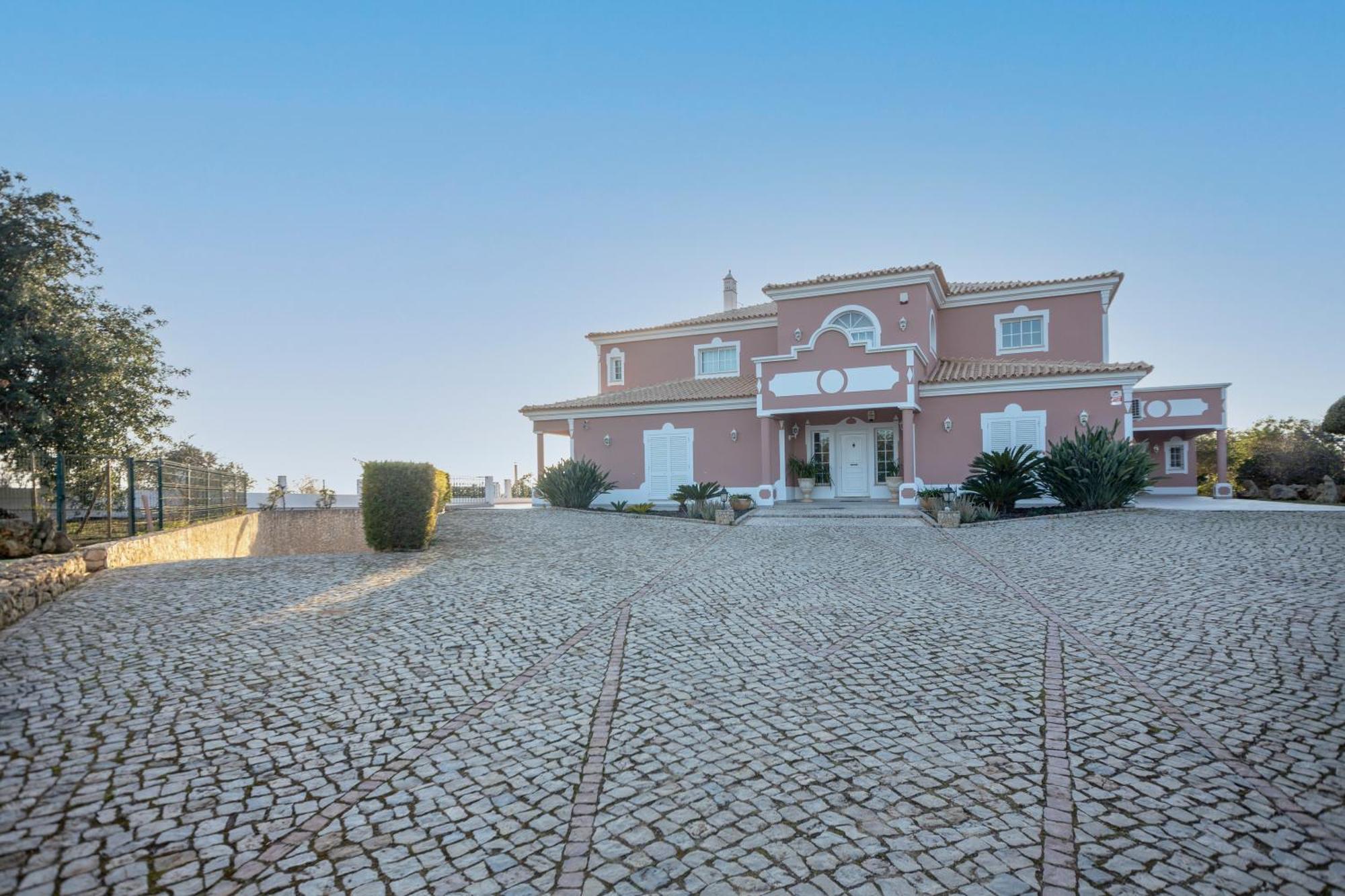 Al Meida Guesthouse Albufeira Exterior photo